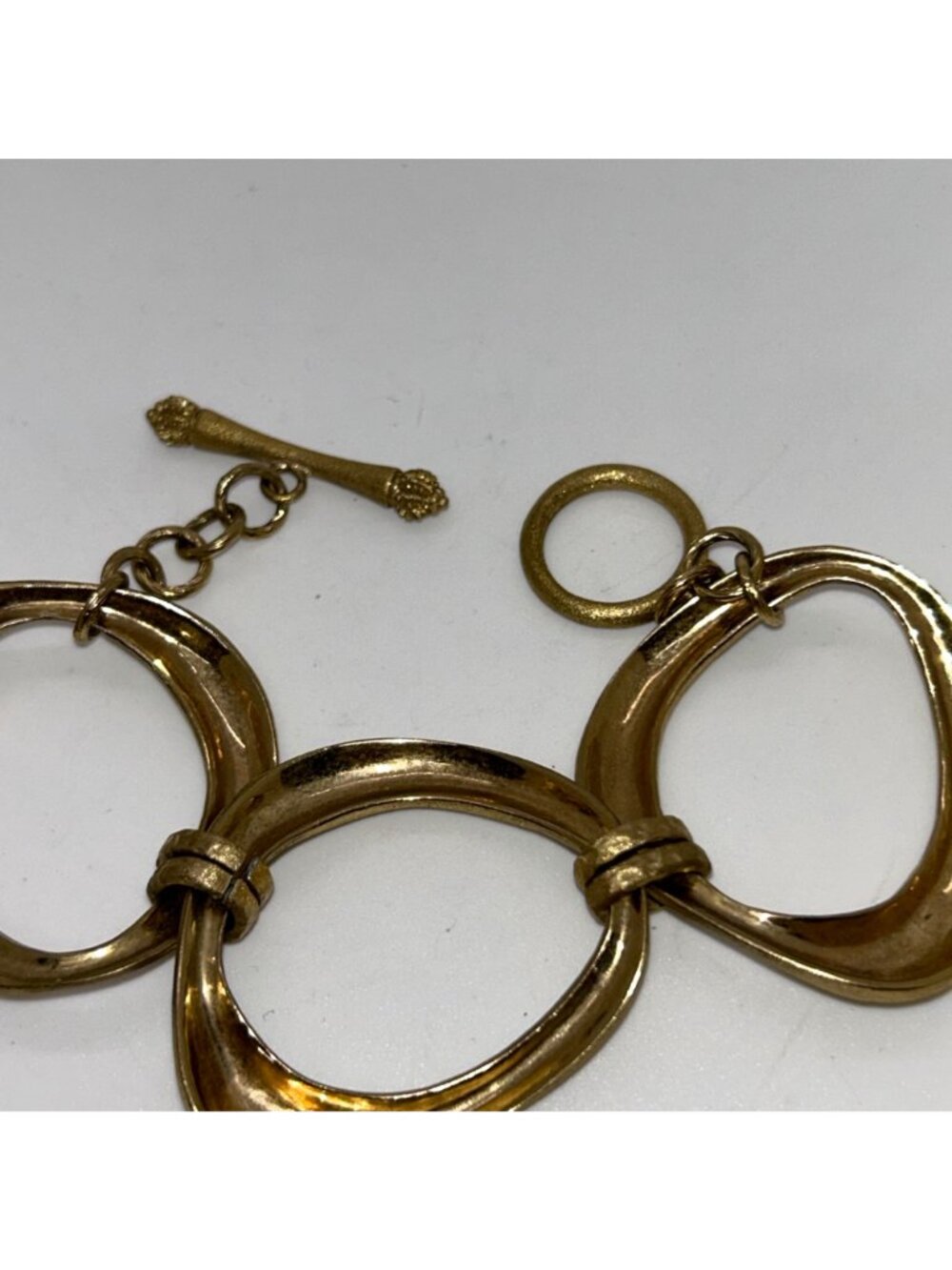 Rivka Friedman Brushed Gold-tone Oval Link Bracelet Clad Textured Statement - Picture 10 of 14